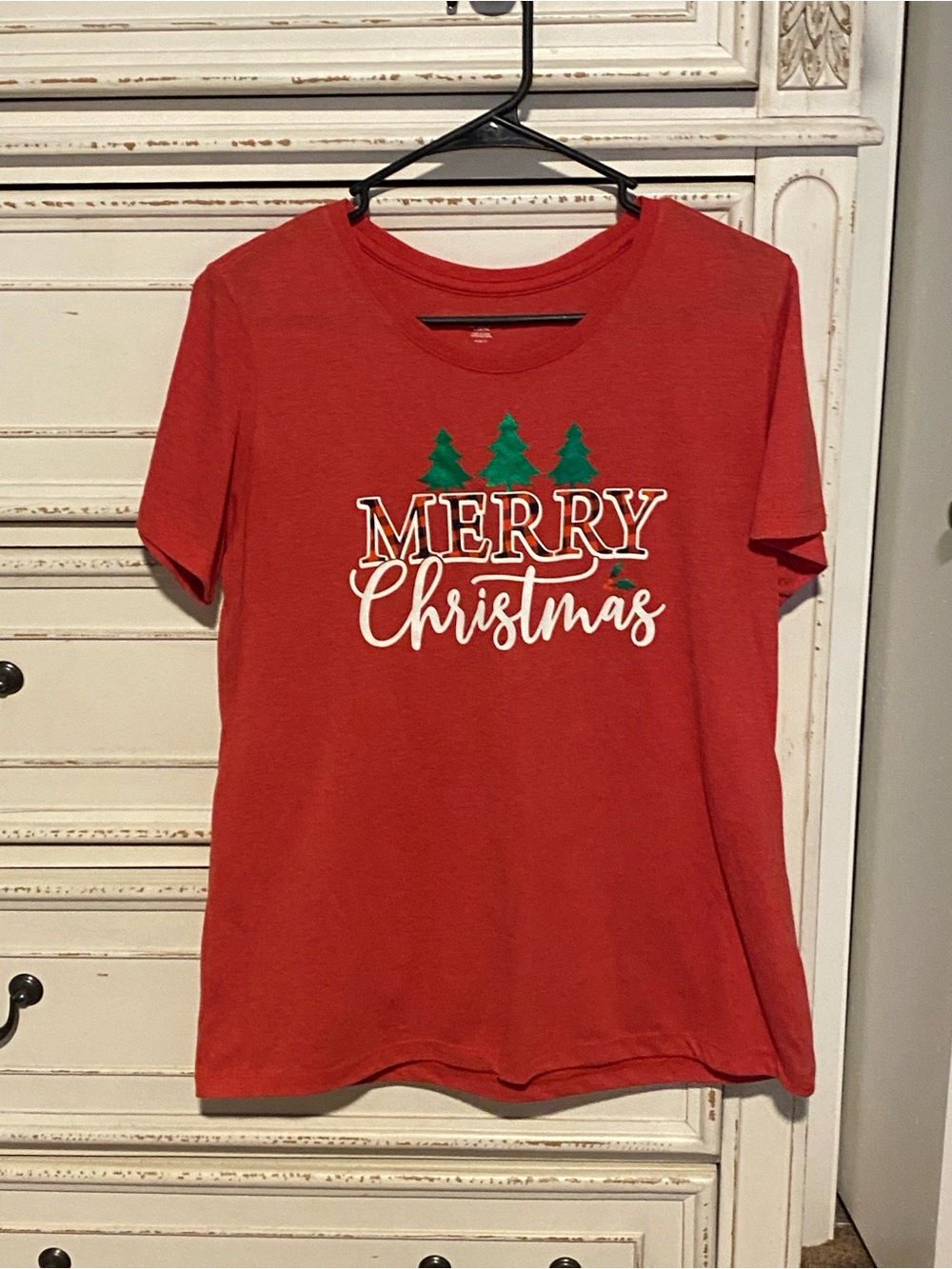 Holiday Time Red Merry Christmas Tee with Green Trees